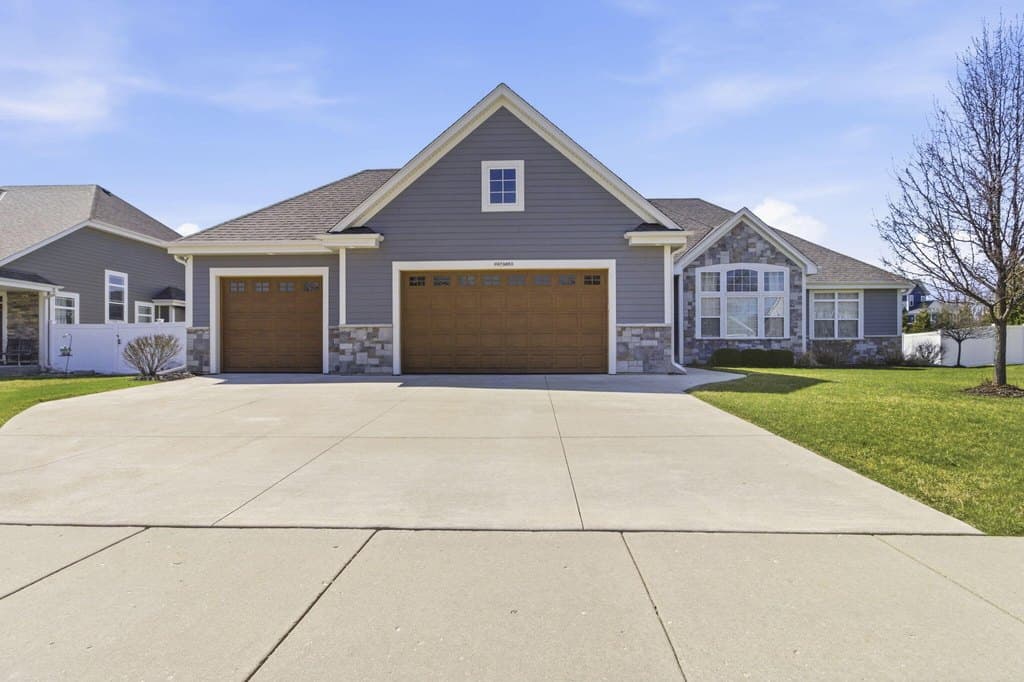 4 bedroom house for sale at W47N863 Bobolink Ave Cedarburg 53012 - $829,900