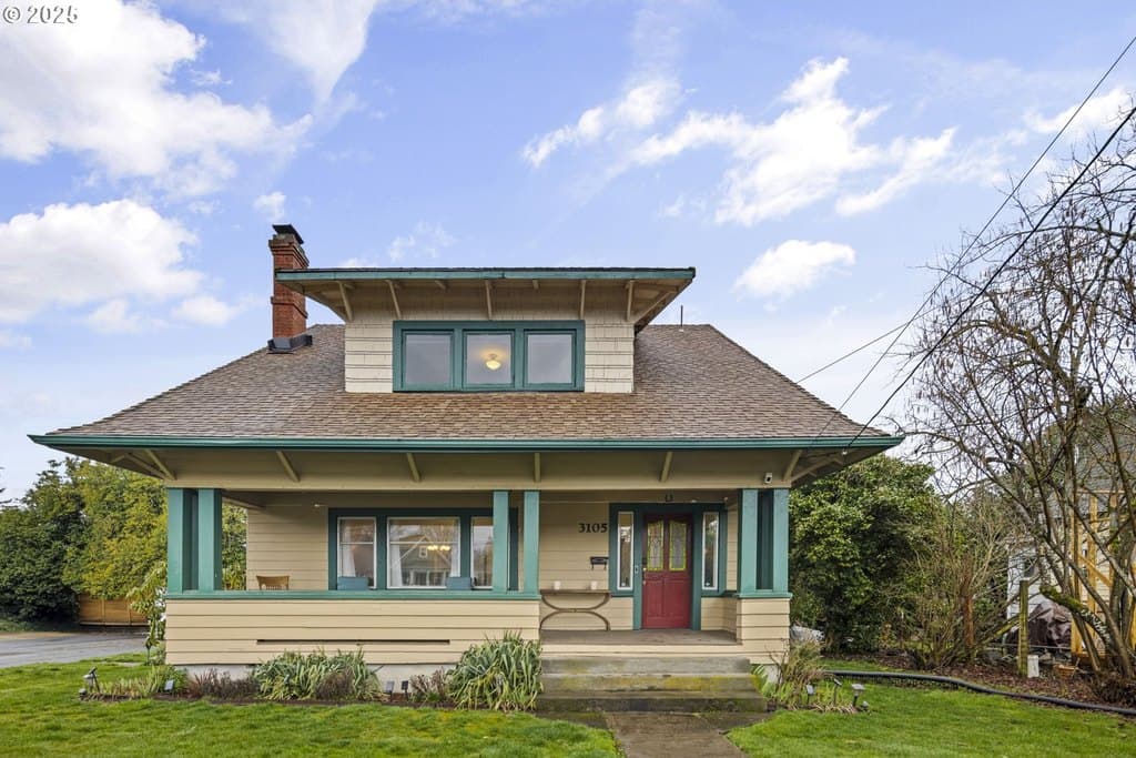 4 bedroom house for sale at 3105 SE Washington St Milwaukie 97222 - $550,000