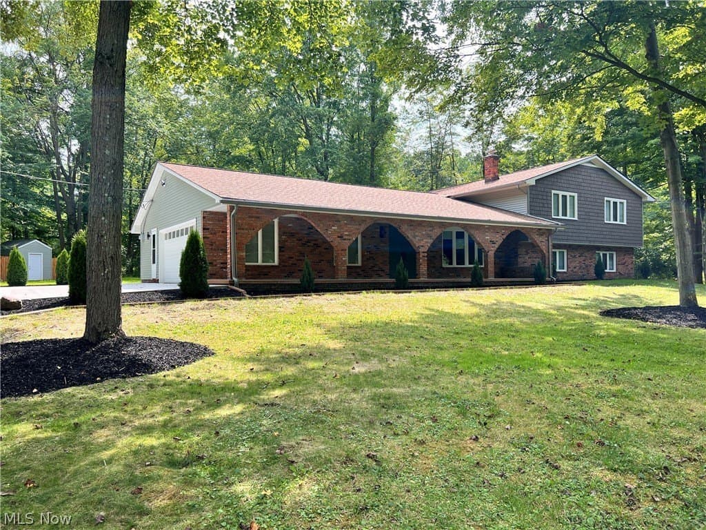 4 bedroom house for sale at 704 Echo Dr Mayfield - $699,900