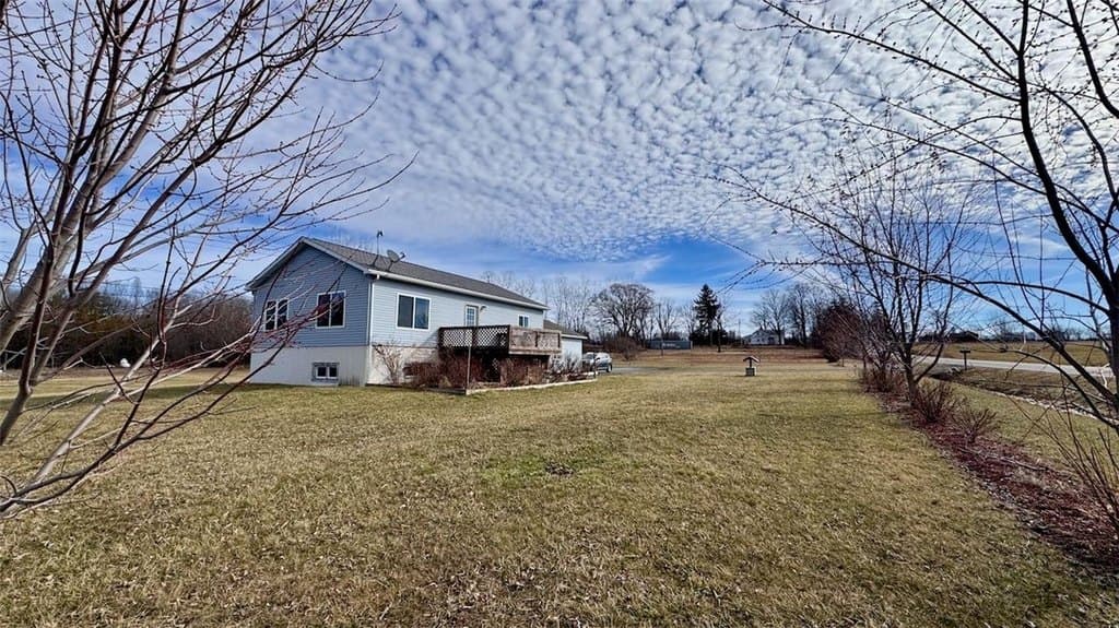 3 bedroom house for sale at 923 Poplar Ridge Rd Aurora - $224,900