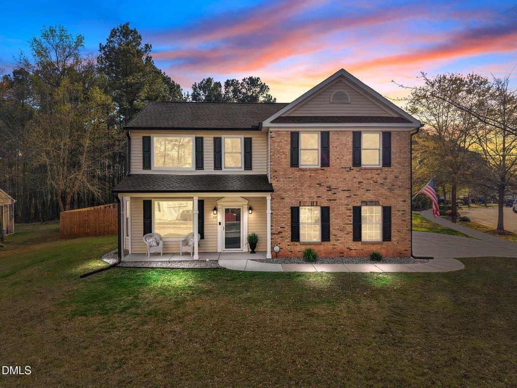 3 bedroom house for sale at 337 Texanna Way Holly Springs 27540 - $475,000