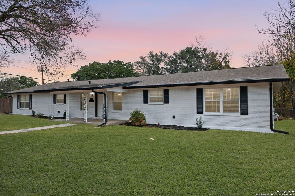5 bedroom house for sale at 316 Tamworth Dr Castle Hills - $539,000