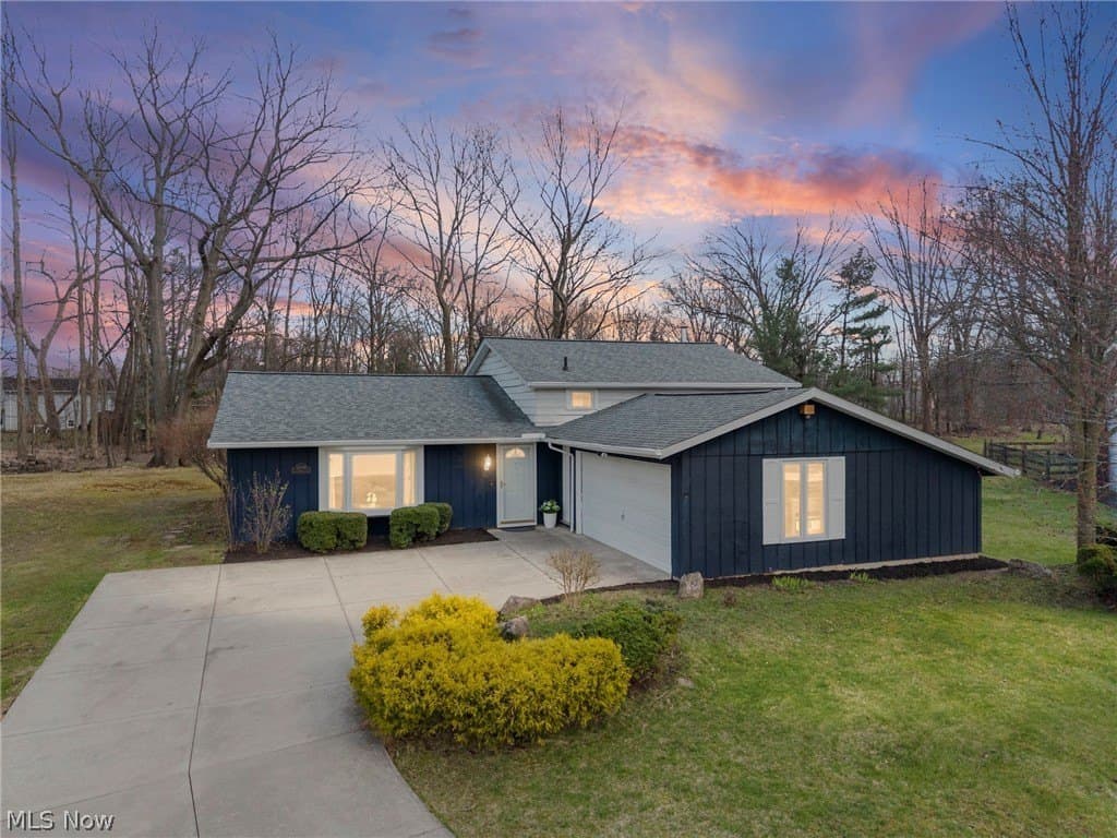 3 bedroom house for sale at 20541 Spruce Dr Strongsville 44149 - $375,000