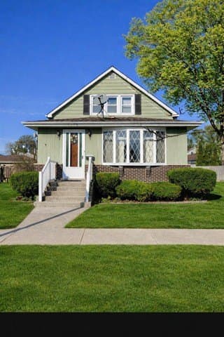 3 bedroom house for sale at 7710 W 66th St Bedford Park - $429,900