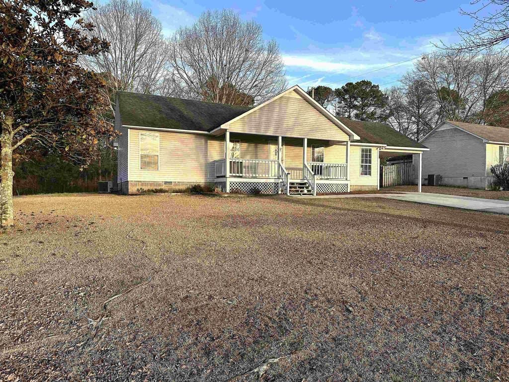 3 bedroom house for sale at 220 County Road 1600 Berlin - $220,000