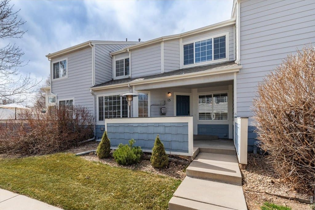 4 bedroom townhouse for sale at 1419 Red Mountain Dr Unit 15 Longmont - $400,000