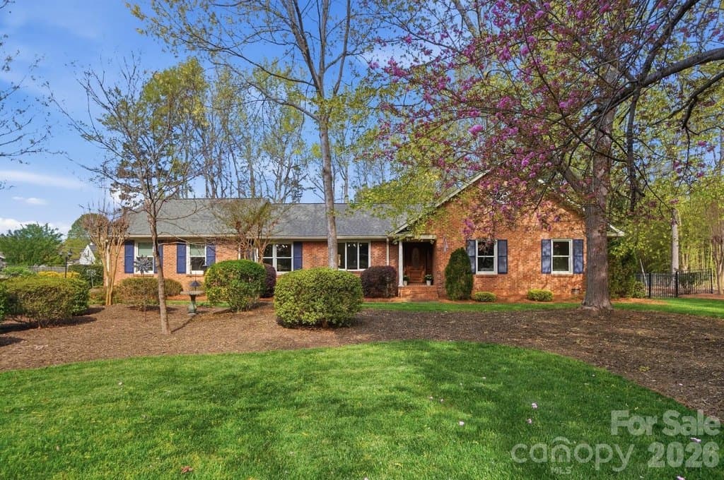 3 bedroom house for sale at 5433 Cedarmint Dr Mint Hill 28227 - $625,000