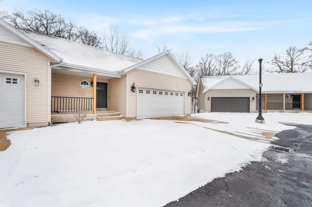 3 bedroom condo for sale at 706 Tioga Park Dr Big Rapids - $245,000