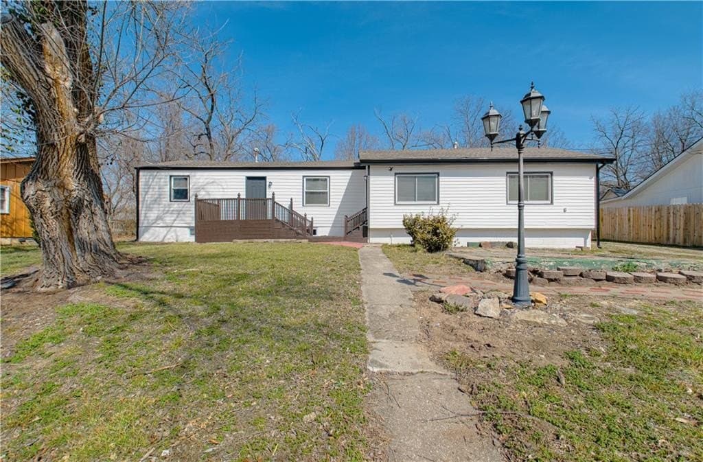 4 bedroom house for sale at 231 Springdale Ave Bonner Springs - $299,950