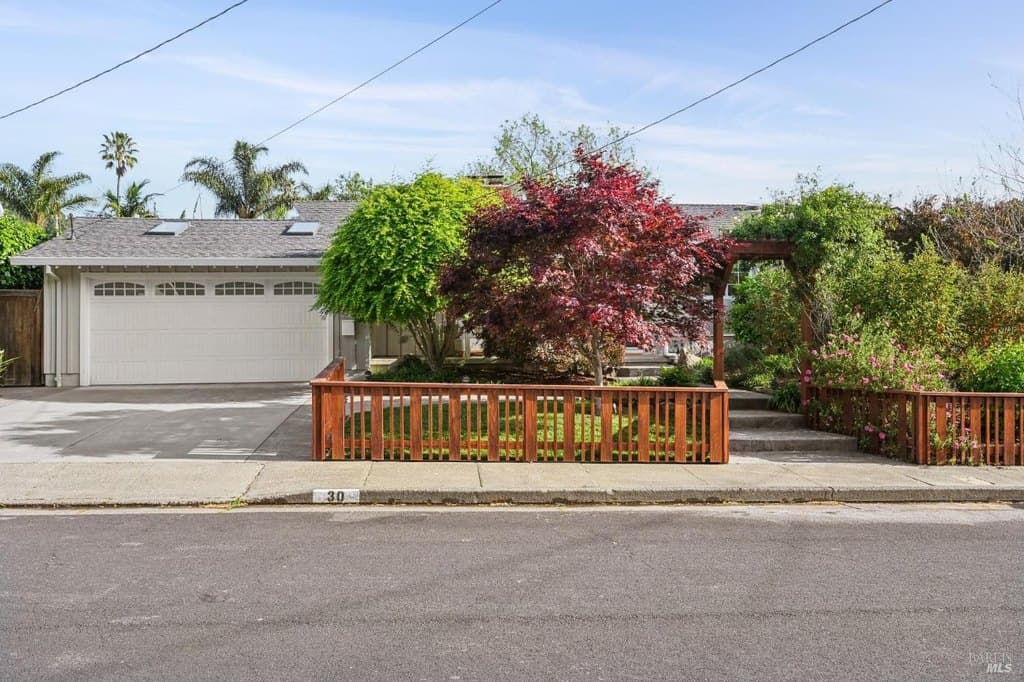 3 bedroom house for sale at 30 Rollingwood Dr San Rafael 94901 - $1,350,000