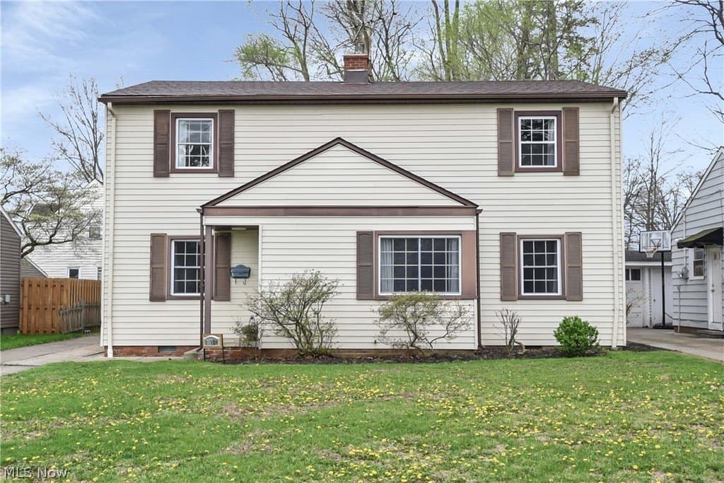 5 bedroom house for sale at 21237 Westwood Rd Fairview Park 44126 - $345,000