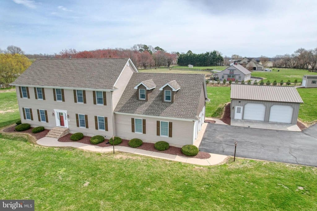 4 bedroom house for sale at 2392 Hazlettville Rd Dover 19904 - $739,000