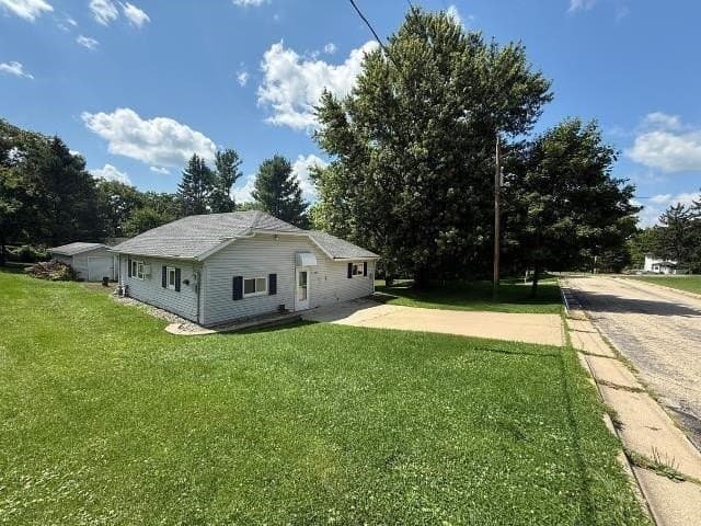 2 bedroom house for sale at 10969 Brigham Ave Blue Mounds - $219,900