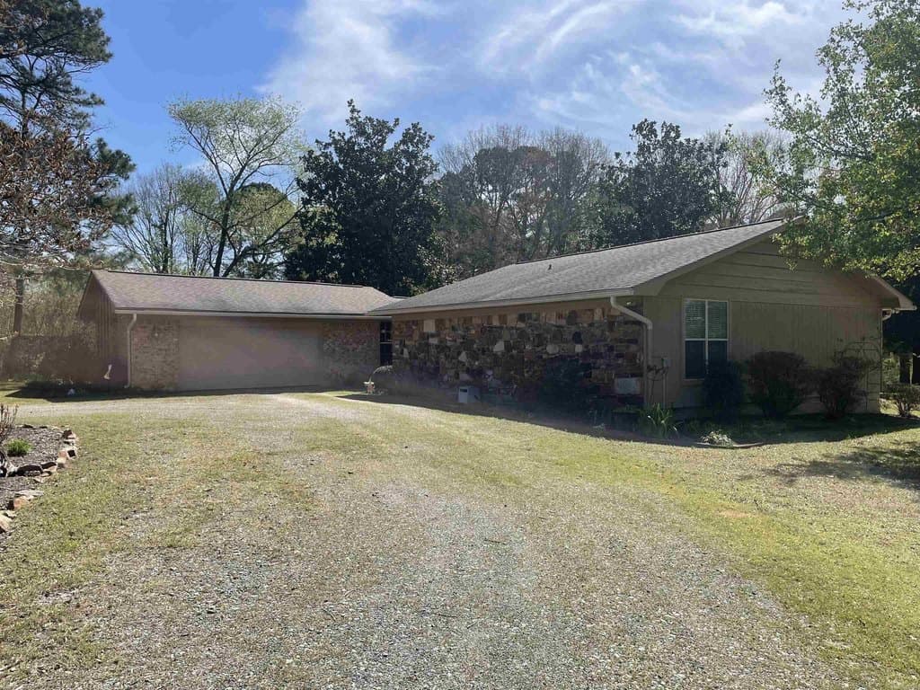 3 bedroom house for sale at 3413 Lorance Dr East End 72206 - $309,900