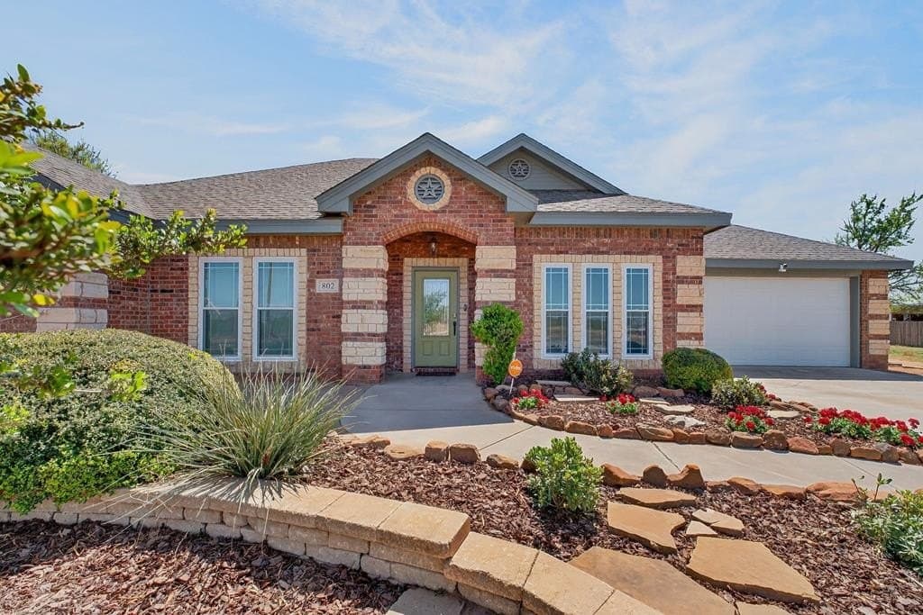 3 bedroom house for sale at 802 E County Road 140 Midland - $550,000