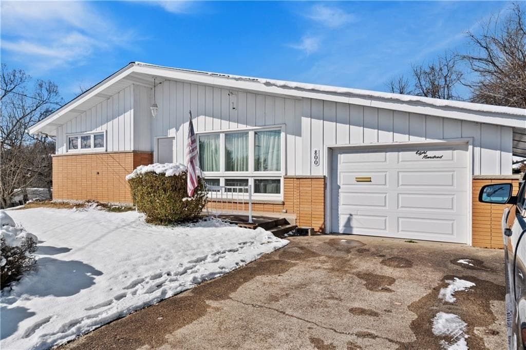 3 bedroom house for sale at 800 Ridge Ave Charleroi - $175,000