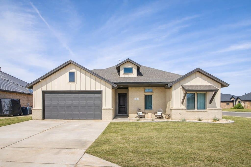 4 bedroom house for sale at 716 Ventoso Cir Wolfforth 79382 - $376,500