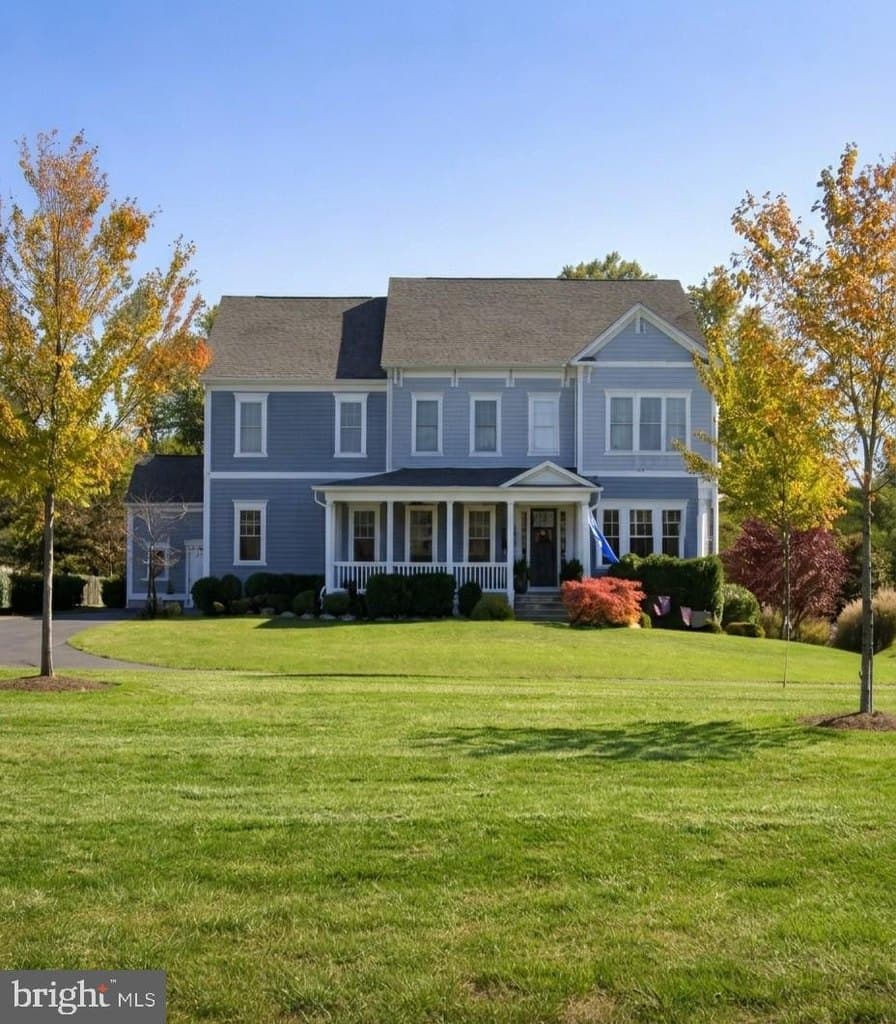 6 bedroom house for sale at 24588 Buckwheat Ln Aldie - $1,649,000