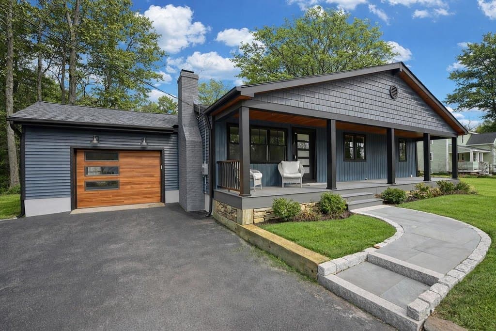 3 bedroom house for sale at 137 Walker Bungalow Rd Portsmouth 03801 - $1,395,000
