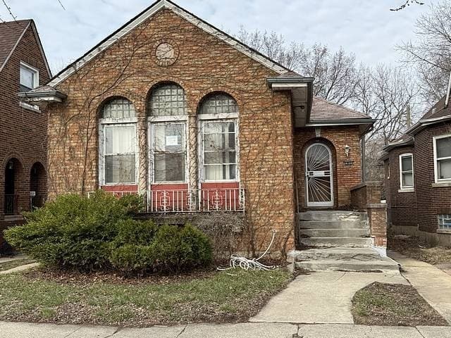 3 bedroom house for sale at 8104 S Euclid Ave Chicago - $168,000