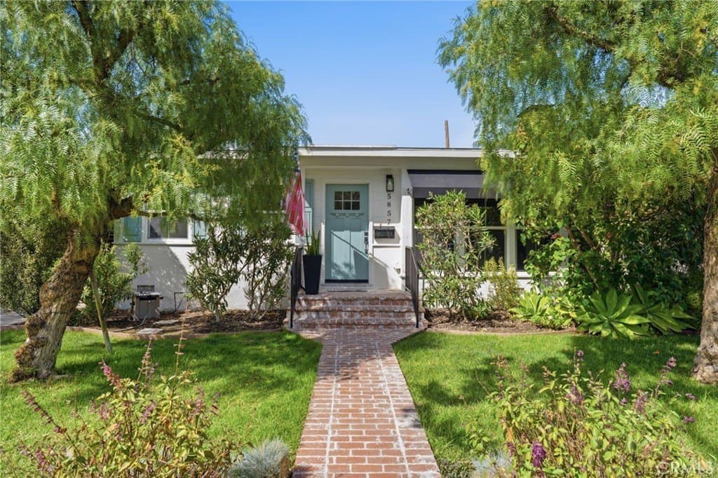3 bedroom house for sale at 5857 E Mezzanine Way Long Beach - $985,000