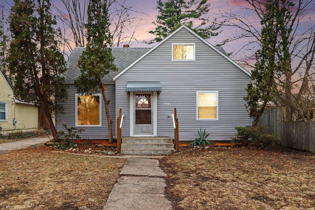 3 bedroom house for sale at 833 Grant St Big Rapids - $165,000