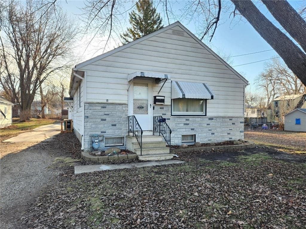 2 bedroom house for sale at 1317 Frank Ave Albert Lea - $119,900