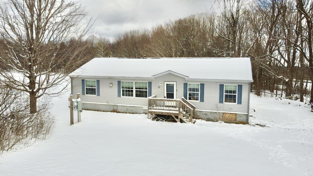 3 bedroom mobile home for sale at 16 Gonyea Rd Altona - $209,900
