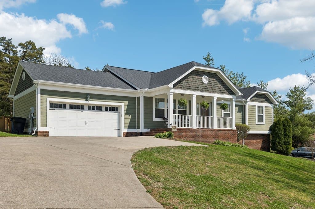 3 bedroom house for sale at 118 Carters Glen Pl Franklin 37064 - $635,000