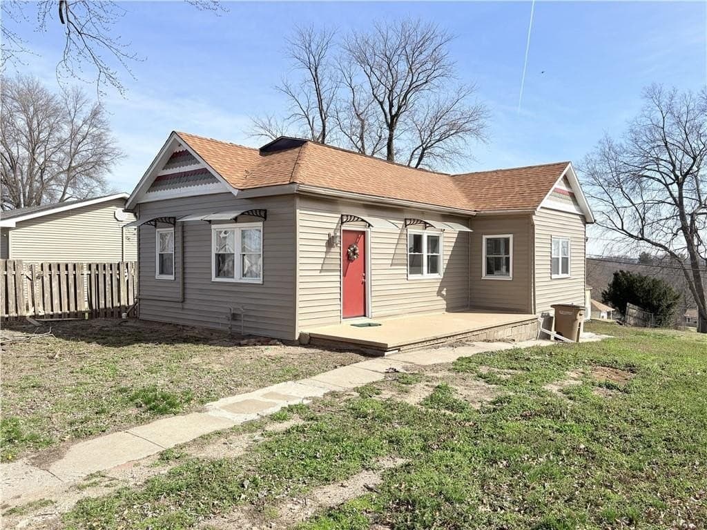 2 bedroom house for sale at 1444 S 8th St Atchison - $135,000