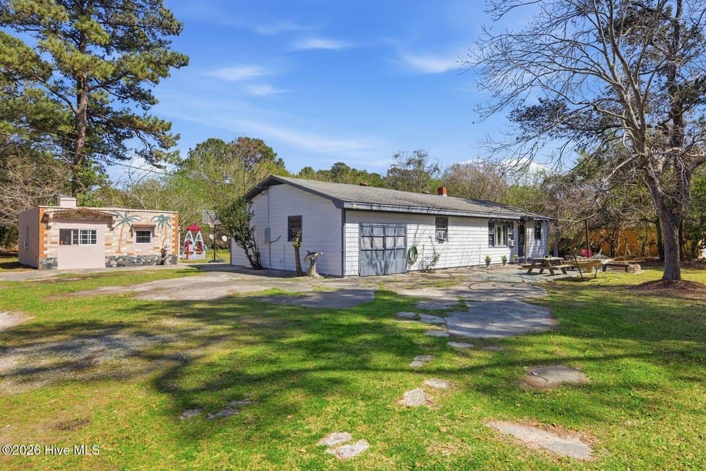 3 bedroom house for sale at 2006 Oakley Rd Castle Hayne - $329,500
