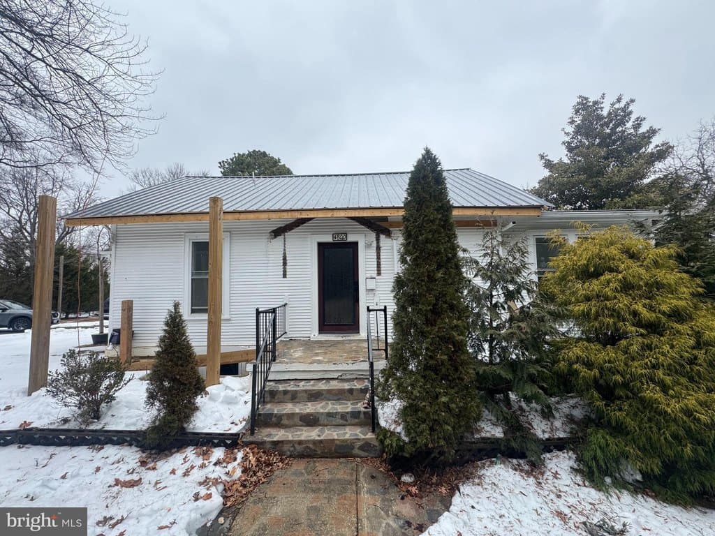 6 bedroom house for sale at 4800 Erie St College Park 20740 - $849,900