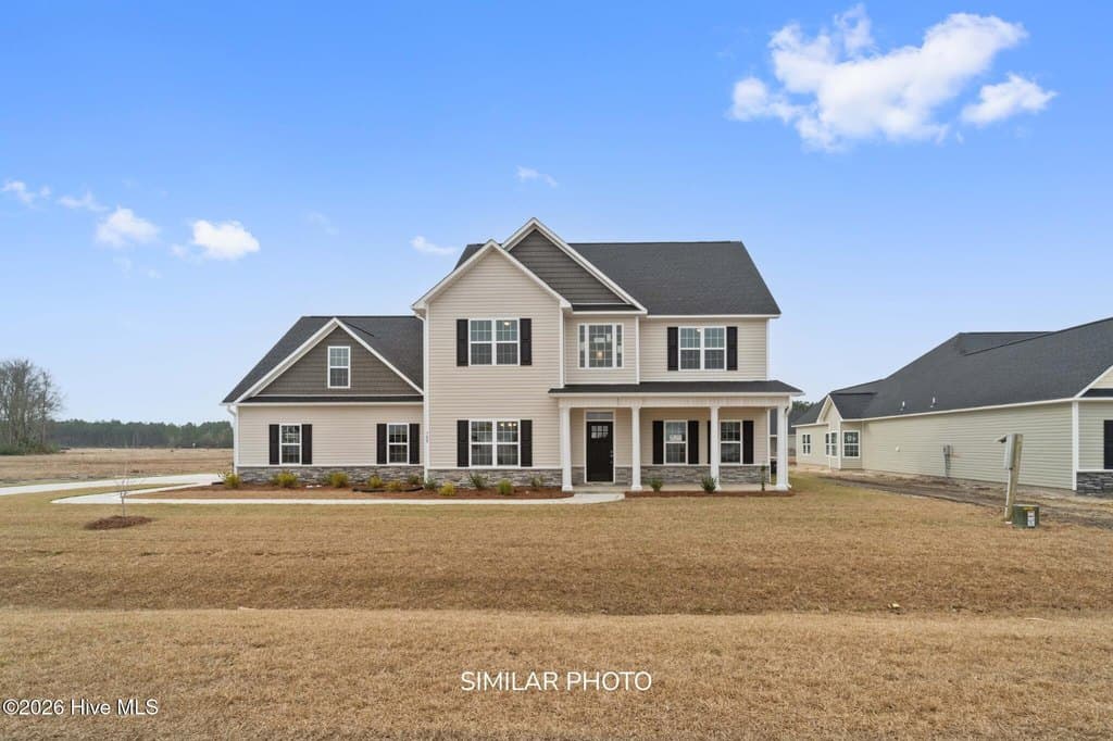 4 bedroom house for sale at 500 Huggins Way Jacksonville 28546 - $518,000