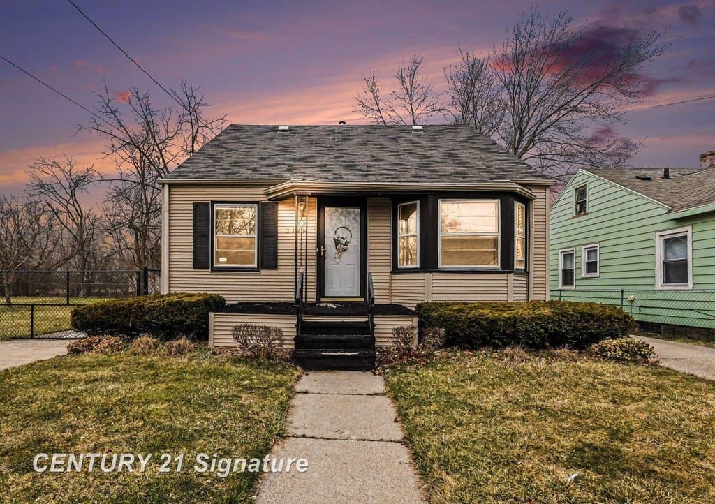3 bedroom house for sale at 3111 Rust Ave Saginaw 48601 - $54,900