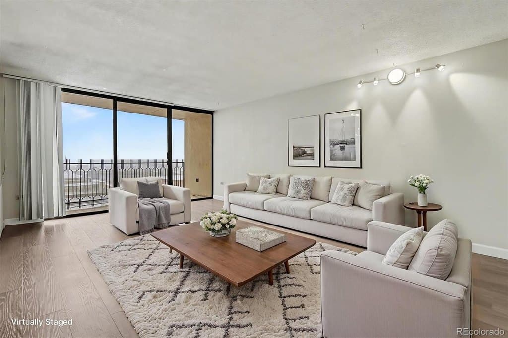 1 bedroom condo for sale at 1020 15th St Apt 13N Denver - $255,000
