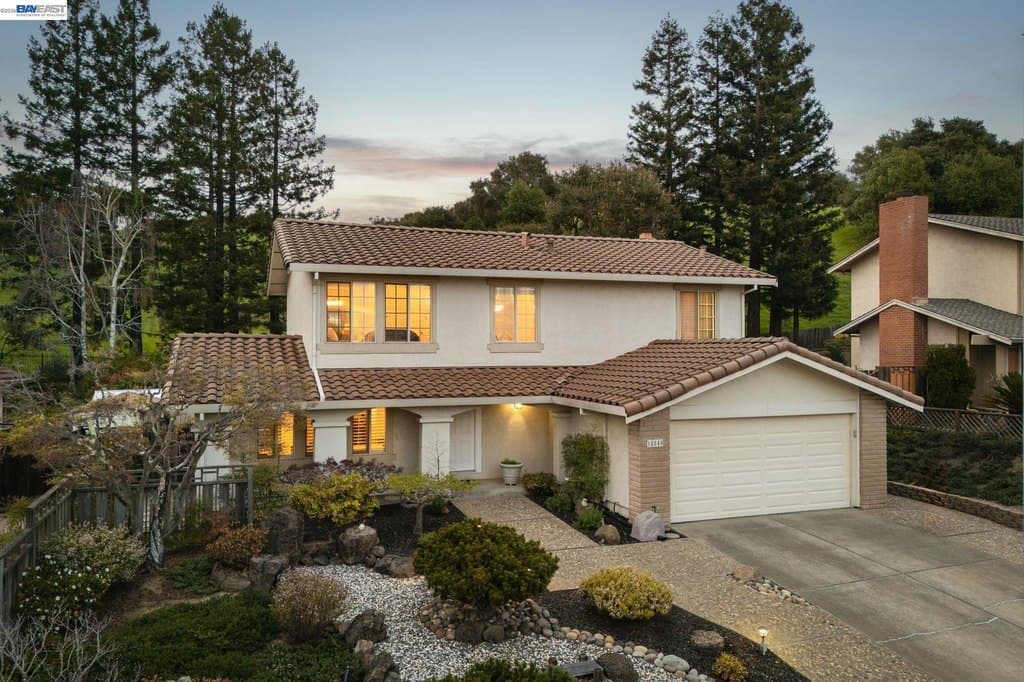 4 bedroom house for sale at 18540 Mesa Verde Way Castro Valley - $1,349,000