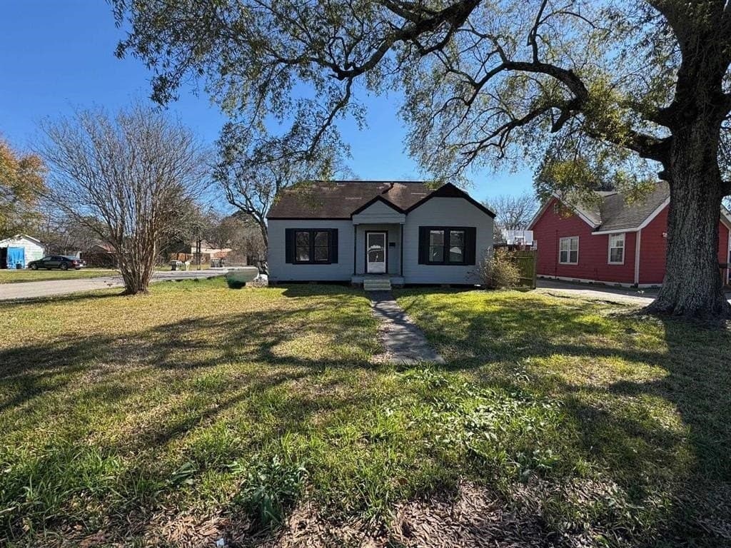 3 bedroom house for sale at 5052 5th St Port Arthur 77642 - $85,000