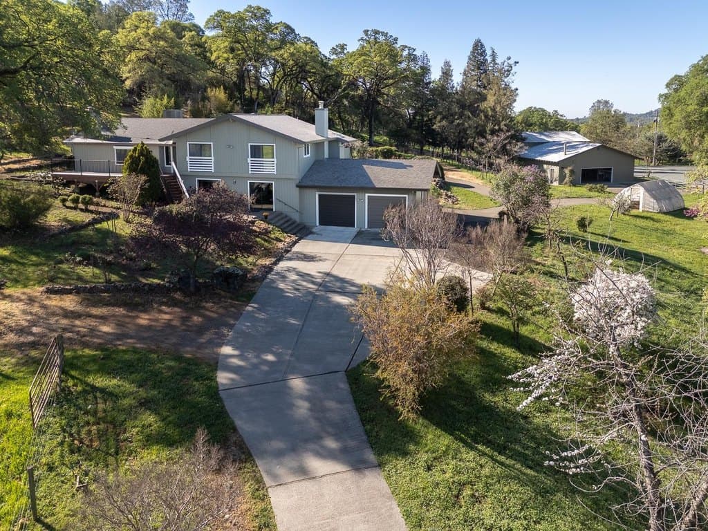 3 bedroom house for sale at 22801 Hidden Ranch Rd Auburn - $900,000