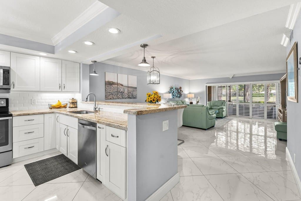 2 bedroom condo for sale at 12926 Briarlake Dr Apt 102 West Palm Beach - $350,000