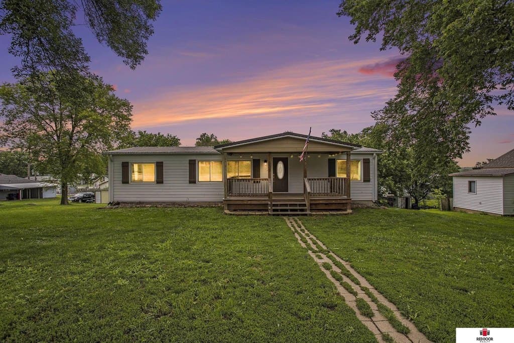 4 bedroom house for sale at 837 Ash St Adams - $199,950