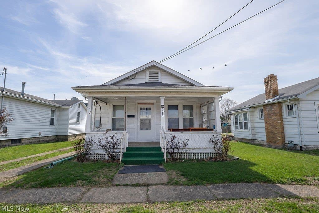 2 bedroom house for sale at 1318 36th St Parkersburg 26104 - $70,000