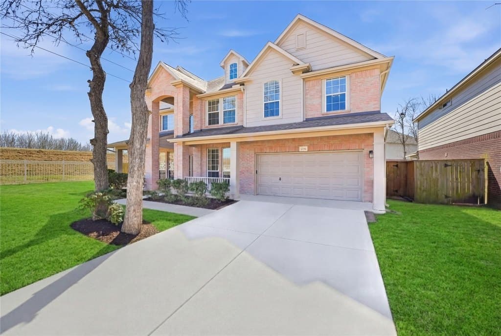 5 bedroom house for sale at 8126 Buffalo Springs Ct Sugar Land 77479 - $535,000