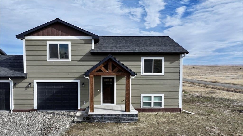 3 bedroom townhouse for sale at 13787 Broadview East Rd Unit 1 Broadview - $285,000