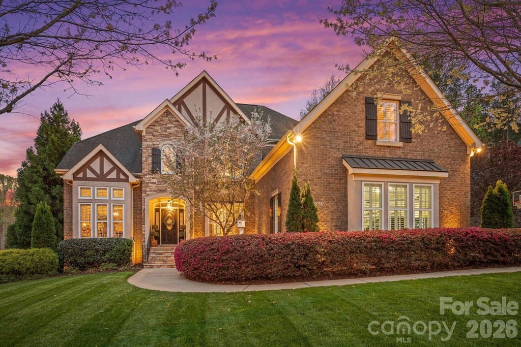 5 bedroom house for sale at 10315 Lemington Dr Mint Hill 28227 - $964,900
