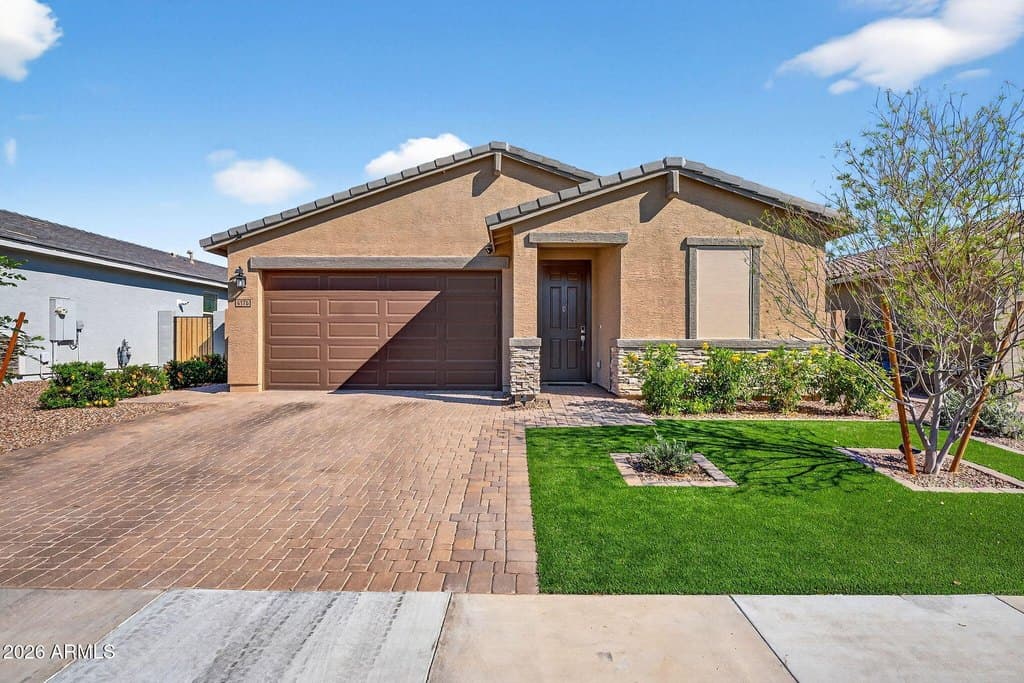 4 bedroom house for sale at 4176 W Janie St San Tan Valley 85144 - $500,000