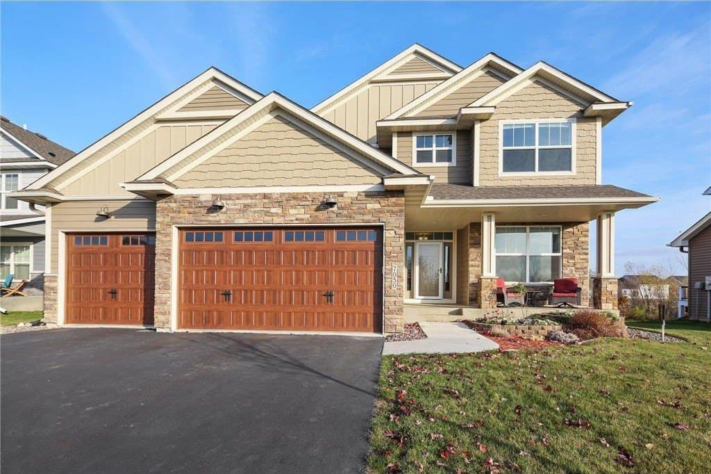 4 bedroom house for sale at 7050 69th Cir NE Albertville - $575,000