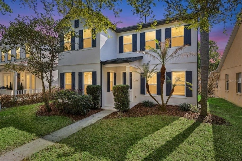 4 bedroom house for sale at 5224 Lemon Twist Ln Windermere 34786 - $639,900