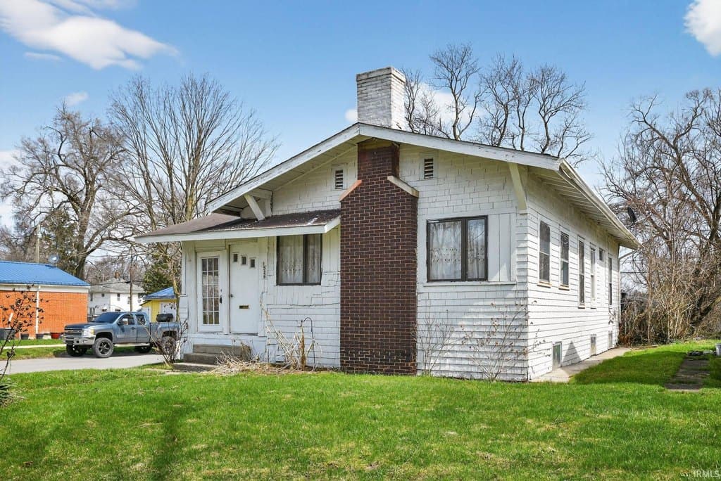 3 bedroom house for sale at 1526 N Olive St South Bend - $110,000