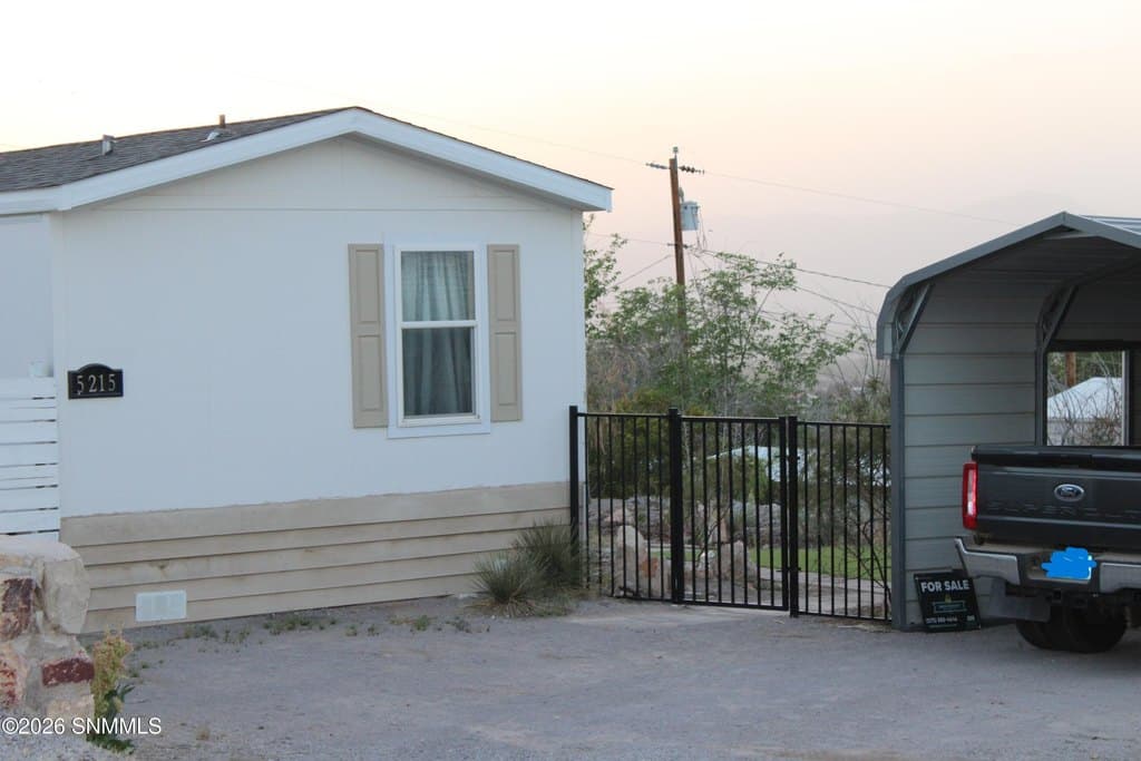 2 bedroom mobile home for sale at 5215 Mescalero Trl Las Cruces 88012 - $137,500