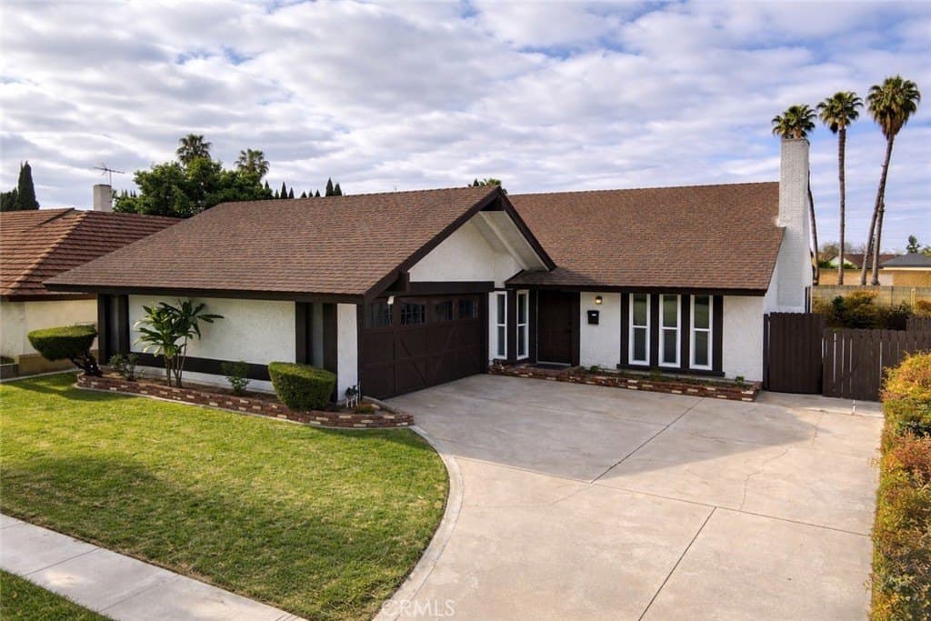 4 bedroom house for sale at 12130 Smokie Ln Cerritos - $1,225,000